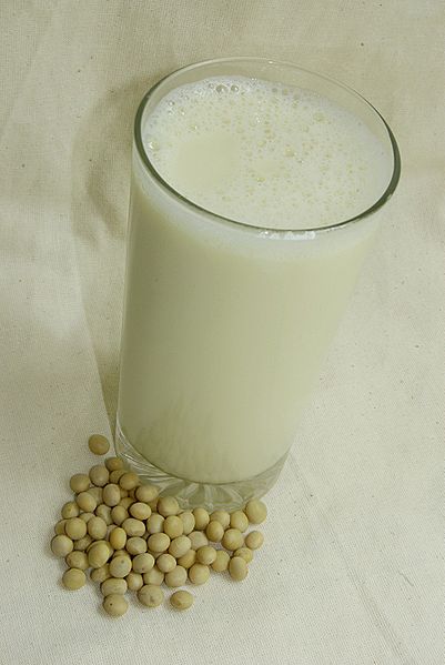 Soy milk and Soy Protein 401px-Soy_milk